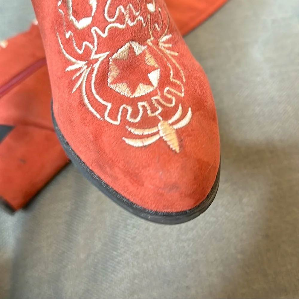 Kala Vella Rust Red Embroidered Suede Knee-High Heeled Boots - Picture 9 of 12